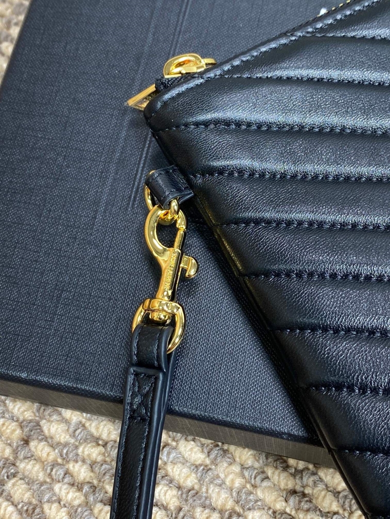 Y51 clutch bags